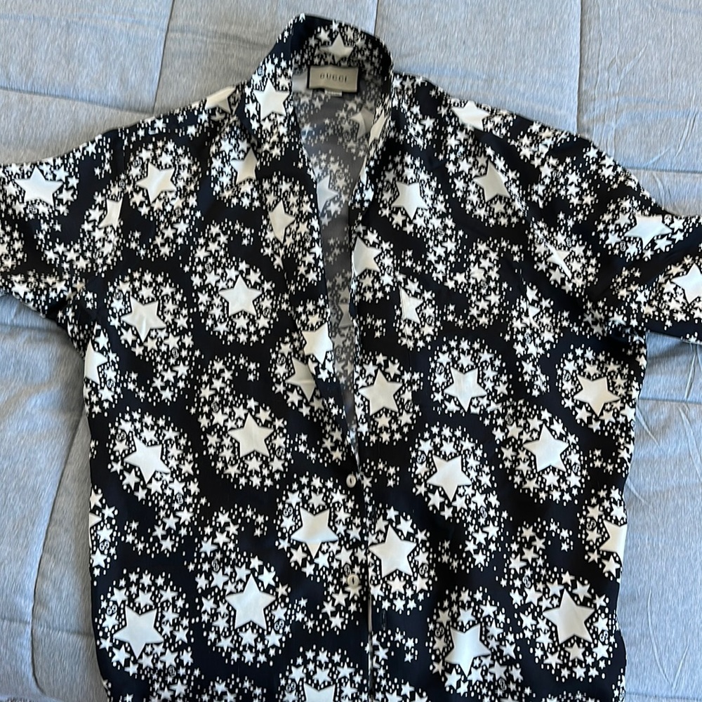 Silk like Gucci button up